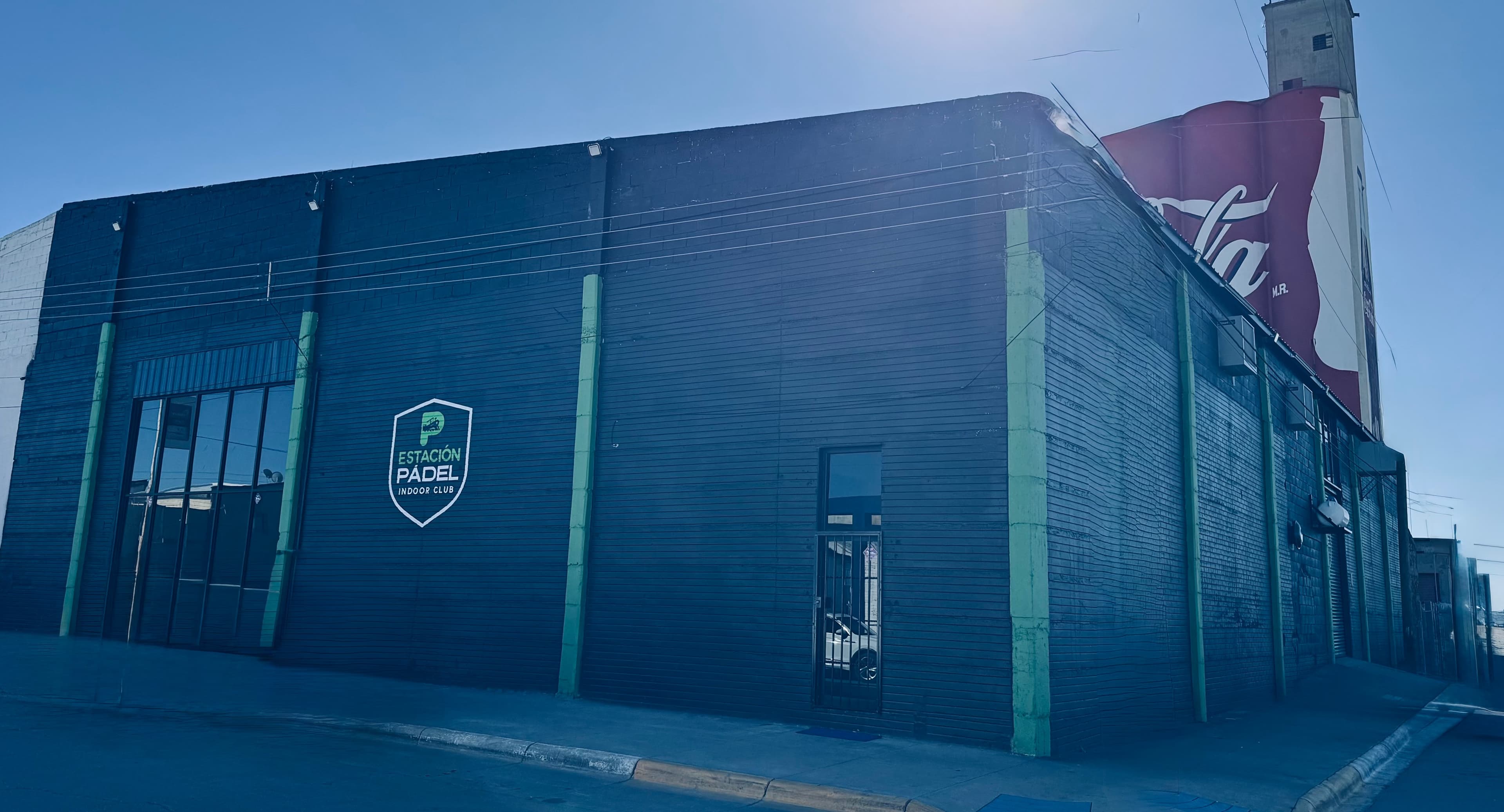 Estación Padel indoor club padel courts